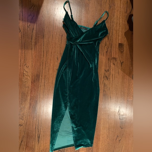 Dress - Picture 1 of 4